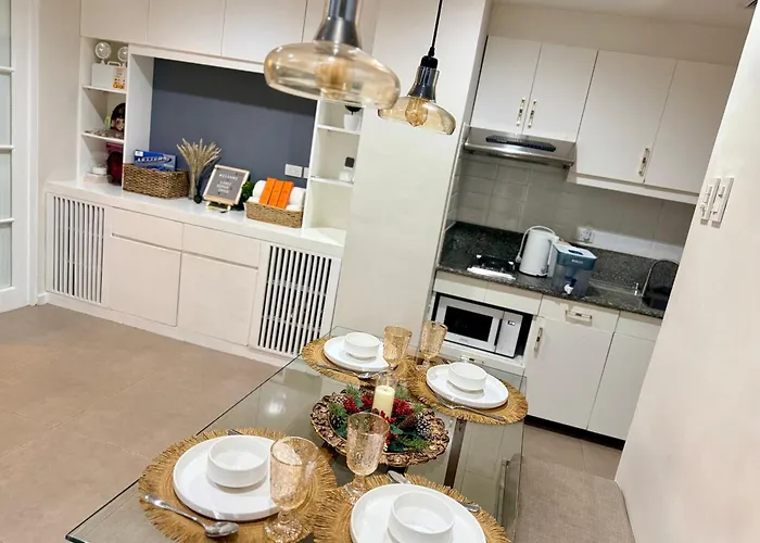 Apartment Affordable, Cozy & Quiet 1br In Bgc - Ideal For Short & Long Manila